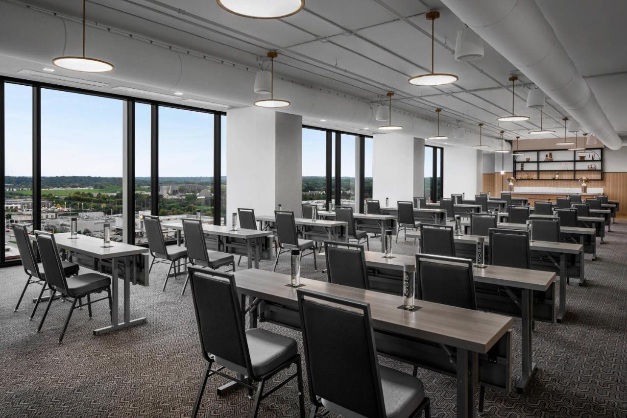 Renaissance Milwaukee West Hotel Wauwatosa Eksteriør billede