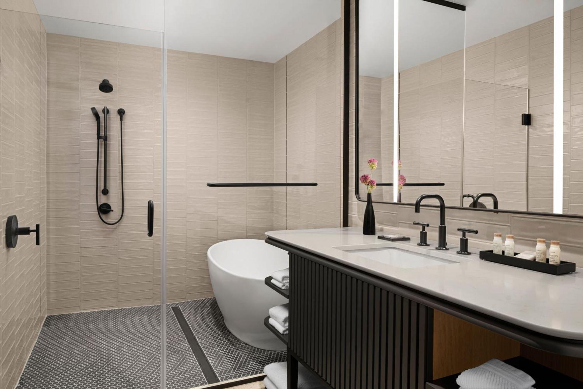 Renaissance Milwaukee West Hotel Wauwatosa Eksteriør billede